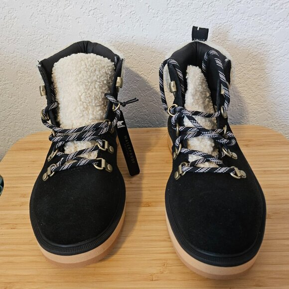 SOREL Hi-Line Hiking Boot Black Womens 7 NWT - Picture 2 of 5